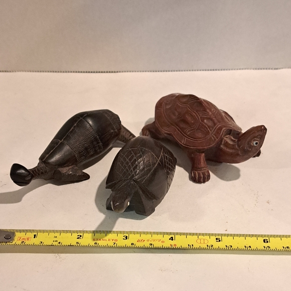 3 Vintage Exotic Rosewood and wood Hand Carved  Turtle Tortoise Figurines - Picture 2 of 14
